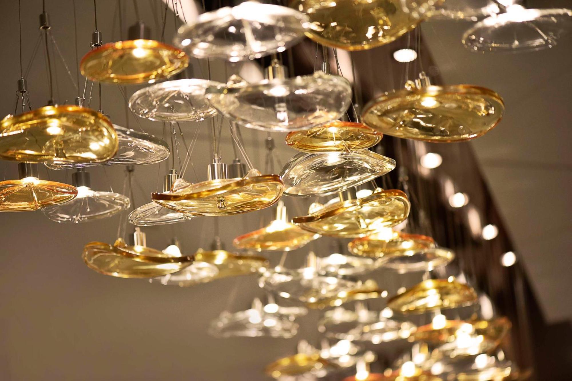 Hilton Bahrain Hotel Манама Екстериор снимка A chandelier