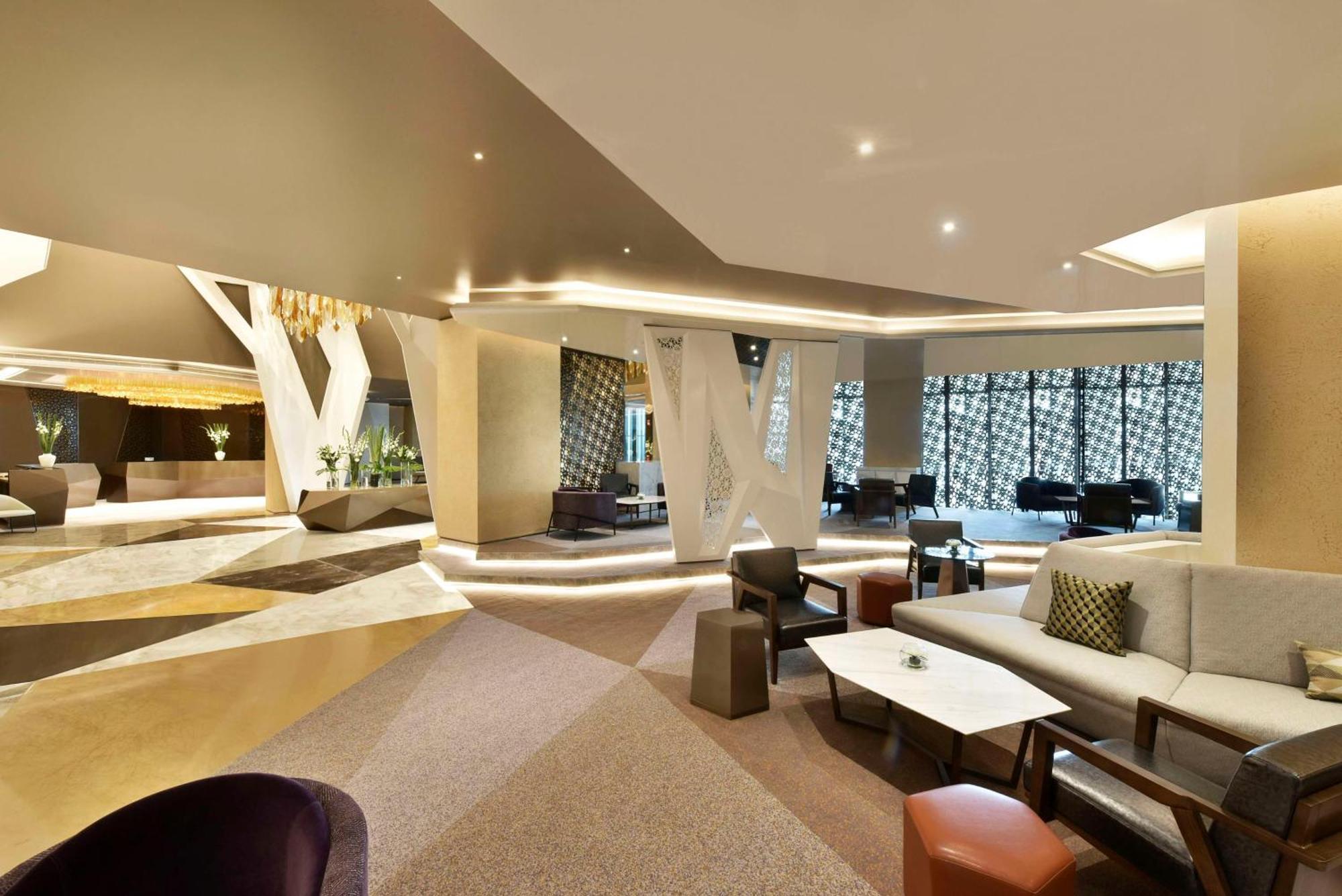 Hilton Bahrain Hotel Манама Екстериор снимка The lobby of the hotel