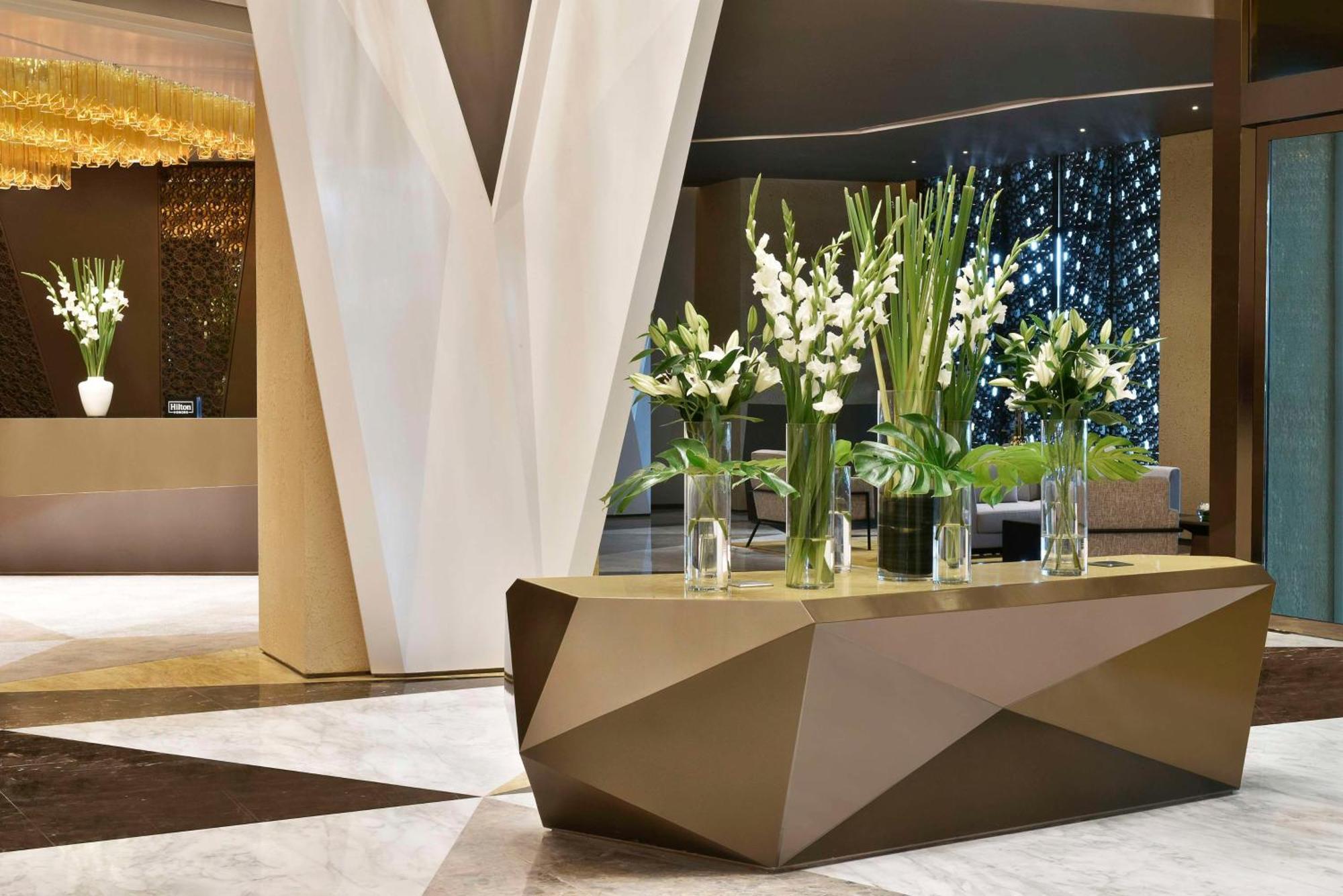 Hilton Bahrain Hotel Манама Екстериор снимка The lobby of the hotel