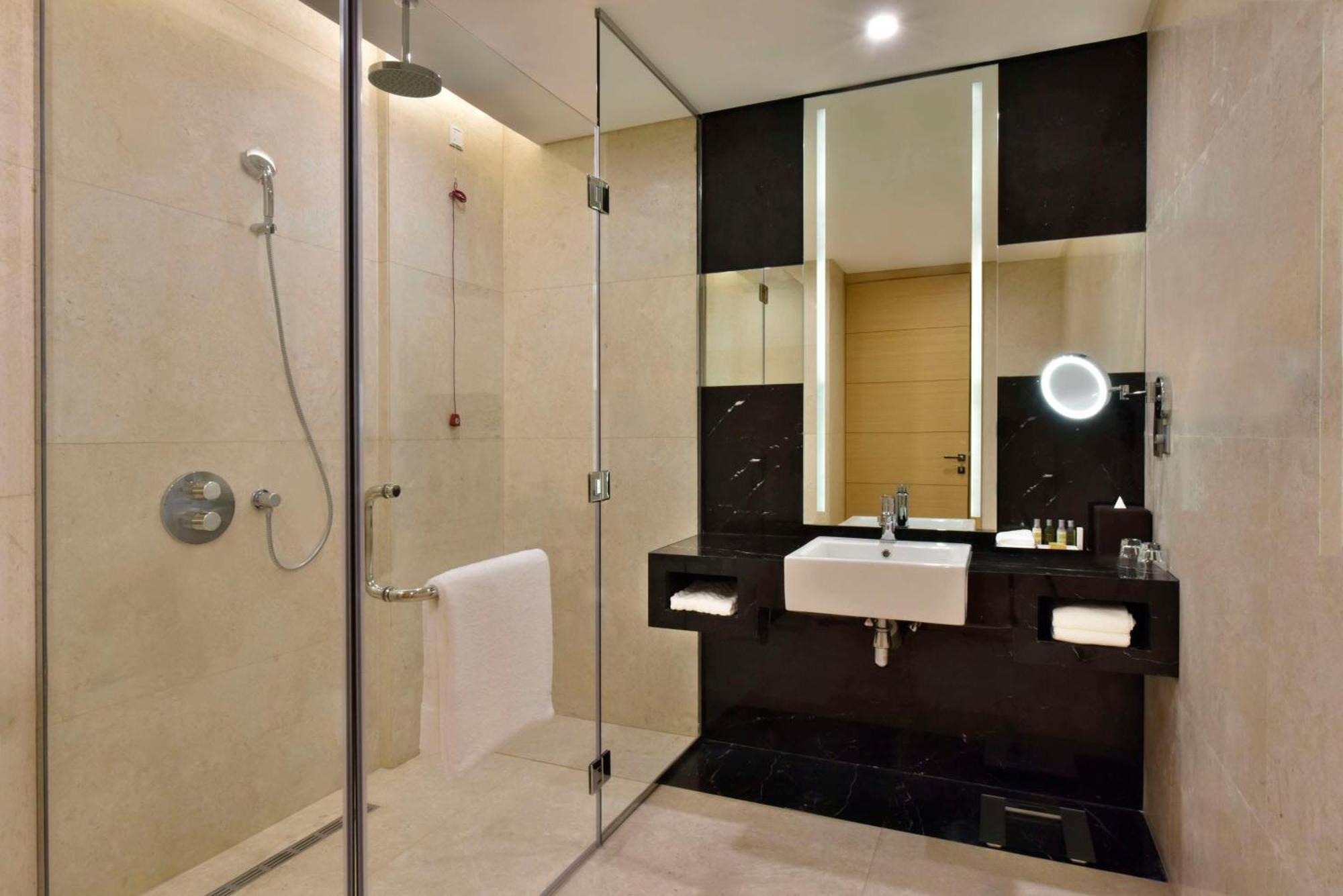 Hilton Bahrain Hotel Манама Екстериор снимка