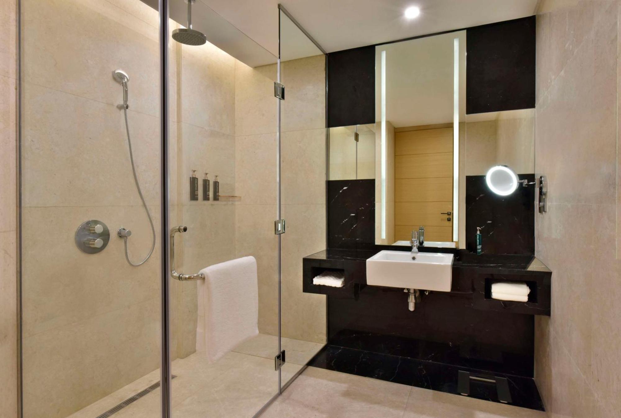 Hilton Bahrain Hotel Манама Екстериор снимка